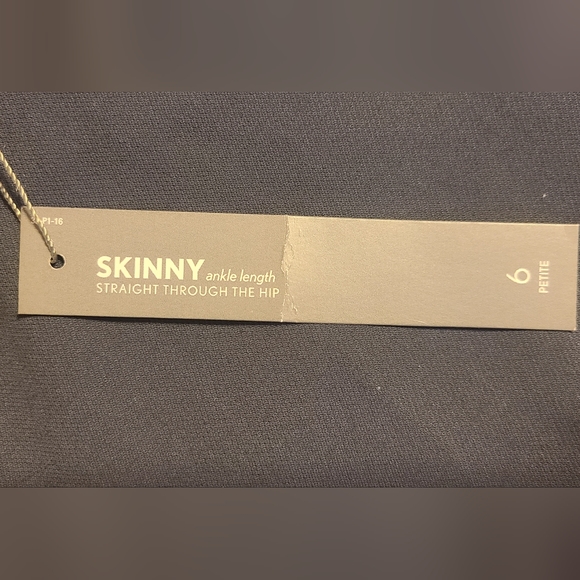 NWT Loft Petites Marisa Gray Trousers Skinny, Ankle Length, size 6 petite - Picture 5 of 9